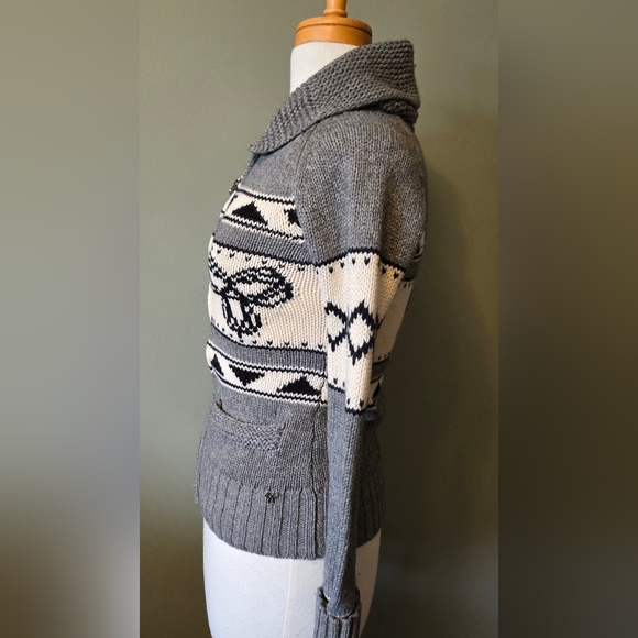 Aritzia TNA 100% Wool Cowichan Style Sweater - Picture 4 of 7